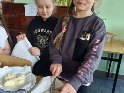 b_1024_768_0_00_images_2022_2023_Swietlica_Kanapki_343221925_187625444135294_436492420518623067_n